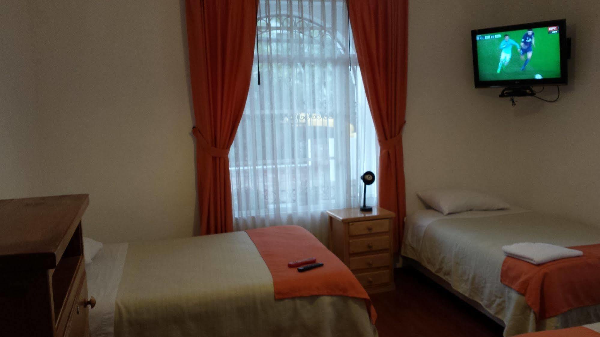 Heritage Inn Кіто Екстер'єр фото